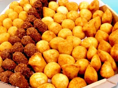 100 Salgados Fritos Variados + Molho